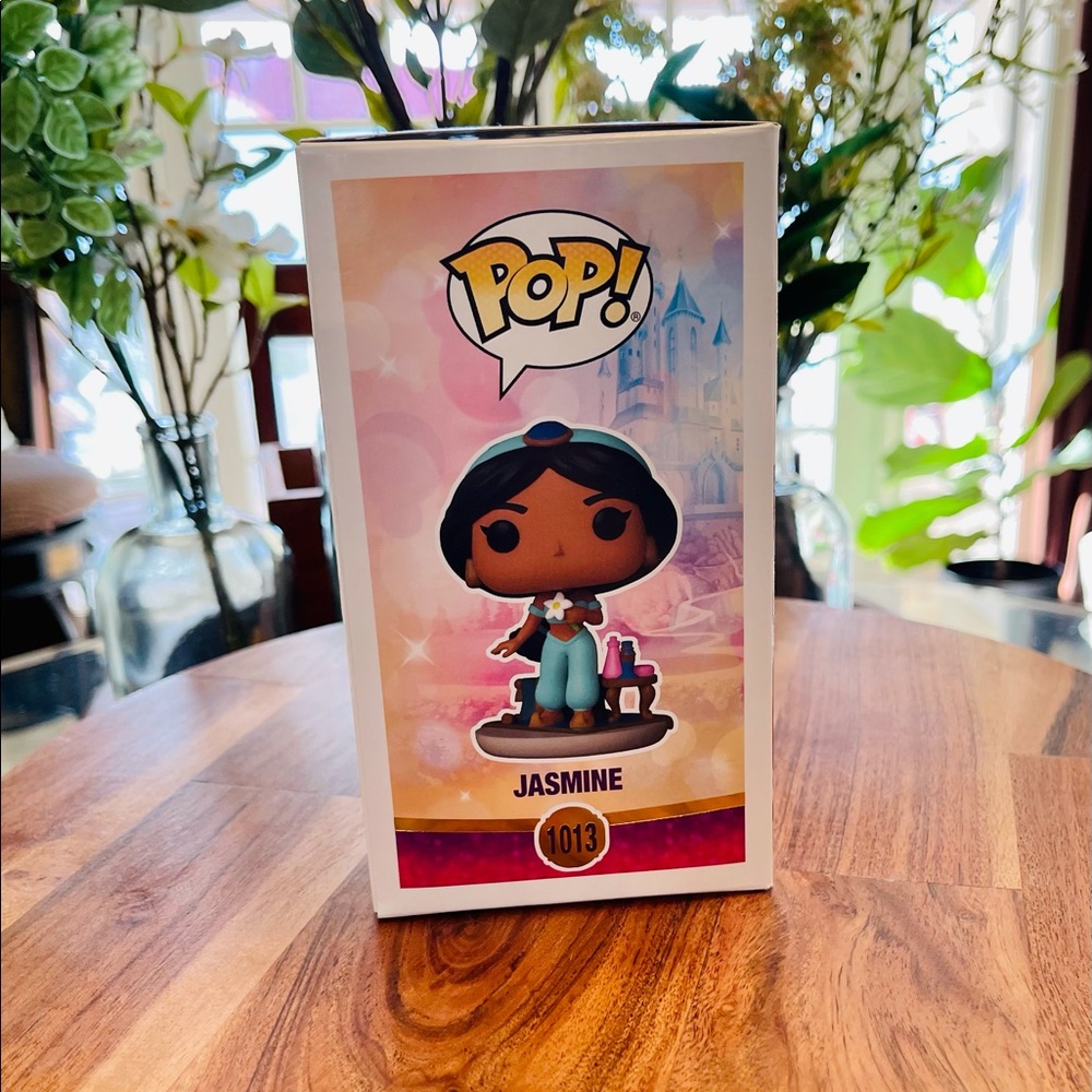 HP FUNKO POP / Ultimate Princess Disney Jasmine #1013 w/ Protector - Picture 9 of 10